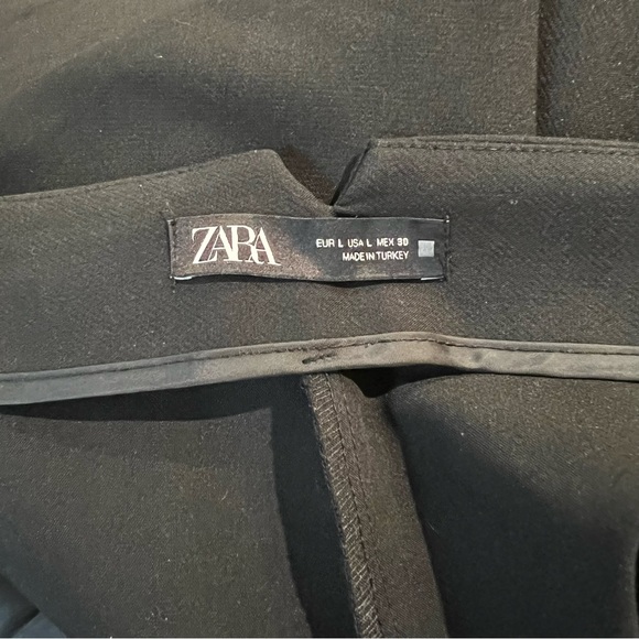 ZARA - High Waisted Darted Black Trouser Pant with Side Pockets - Picture 10 of 14